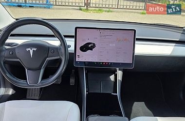 Седан Tesla Model 3 2018 в Киеве