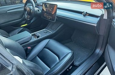 Седан Tesla Model 3 2022 в Львове