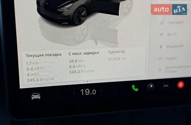 Седан Tesla Model 3 2022 в Киеве