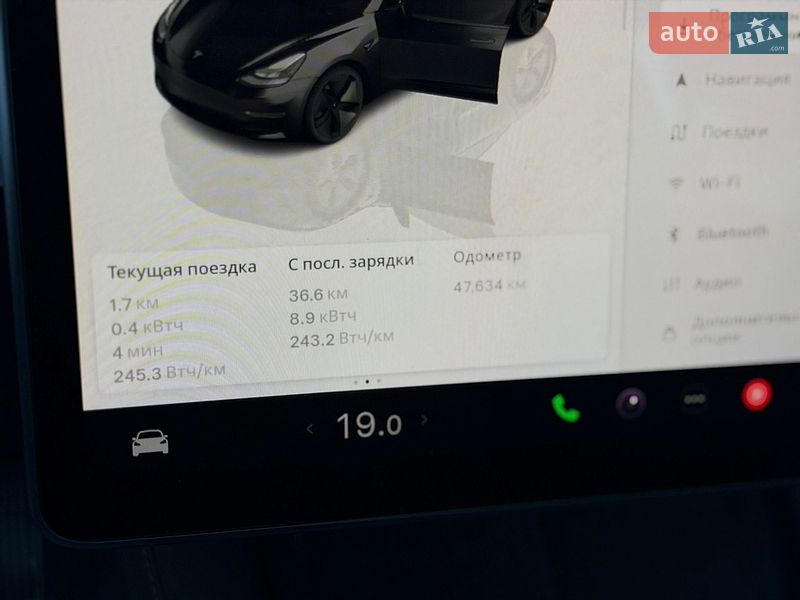 Седан Tesla Model 3 2022 в Киеве