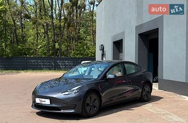 Седан Tesla Model 3 2023 в Киеве