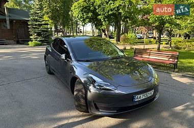 Седан Tesla Model 3 2022 в Киеве