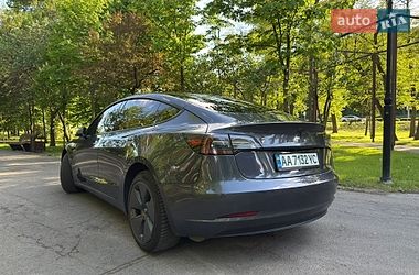 Седан Tesla Model 3 2022 в Киеве