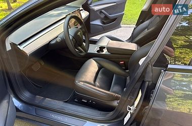Седан Tesla Model 3 2022 в Киеве