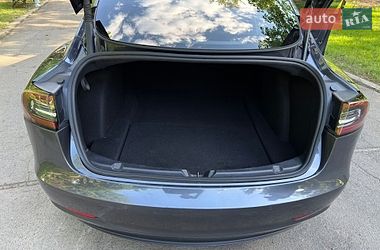 Седан Tesla Model 3 2022 в Киеве