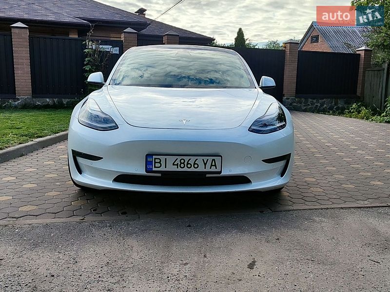 Седан Tesla Model 3 2021 в Полтаве