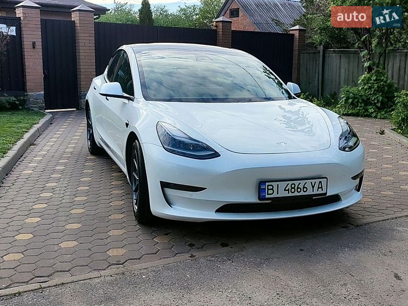 Седан Tesla Model 3 2021 в Полтаве