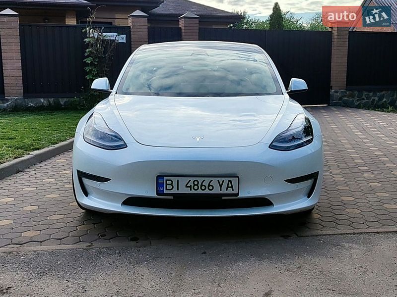 Седан Tesla Model 3 2021 в Полтаве