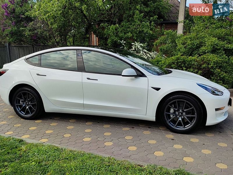 Седан Tesla Model 3 2021 в Полтаве