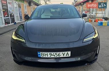 Седан Tesla Model 3 2024 в Одессе