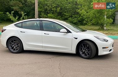 Седан Tesla Model 3 2020 в Краснограде