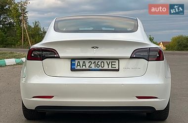 Седан Tesla Model 3 2020 в Краснограде