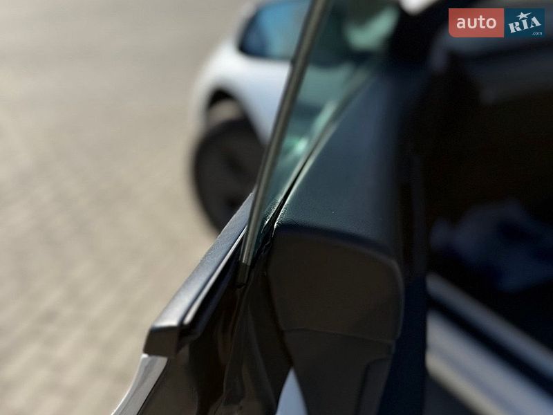 Седан Tesla Model 3 2020 в Краснограде