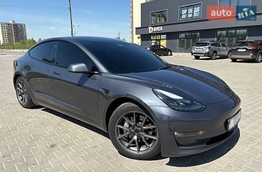 Седан Tesla Model 3 2023 в Києві