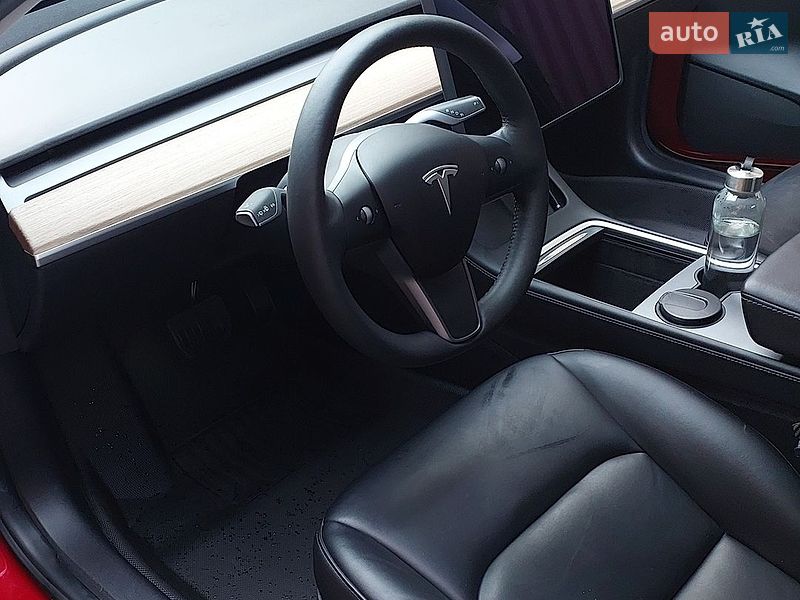 Седан Tesla Model 3 2021 в Ужгороді