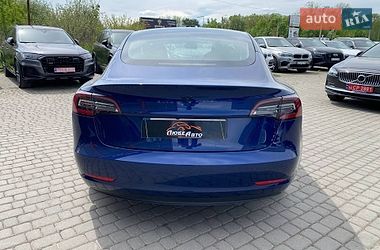 Седан Tesla Model 3 2022 в Львові