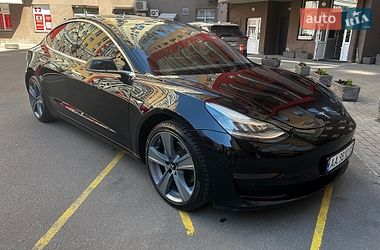 Седан Tesla Model 3 2020 в Киеве