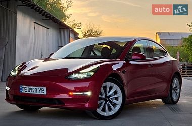 Седан Tesla Model 3 2022 в Черновцах