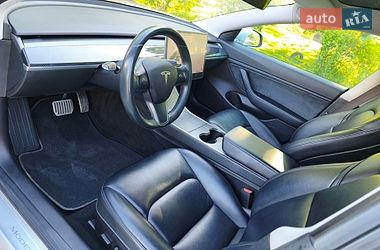 Седан Tesla Model 3 2018 в Сквирі