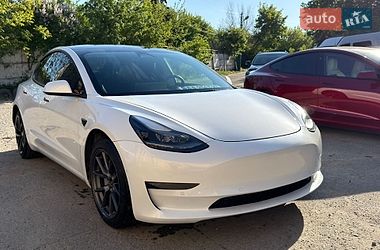 Седан Tesla Model 3 2022 в Киеве
