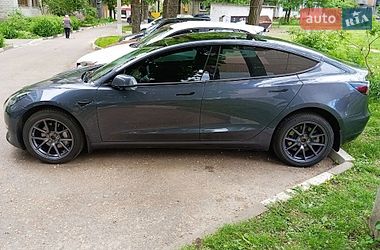 Седан Tesla Model 3 2023 в Харькове