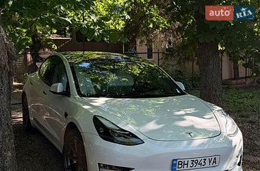 Седан Tesla Model 3 2021 в Одессе