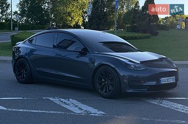 Седан Tesla Model 3 2023 в Києві