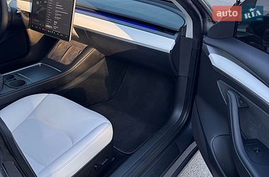 Седан Tesla Model 3 2023 в Києві