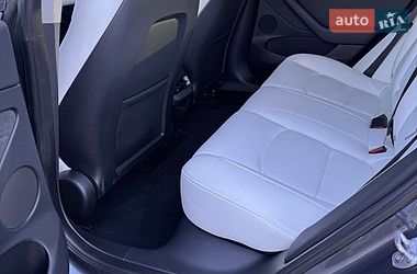 Седан Tesla Model 3 2023 в Києві