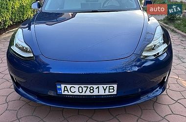 Седан Tesla Model 3 2019 в Луцке