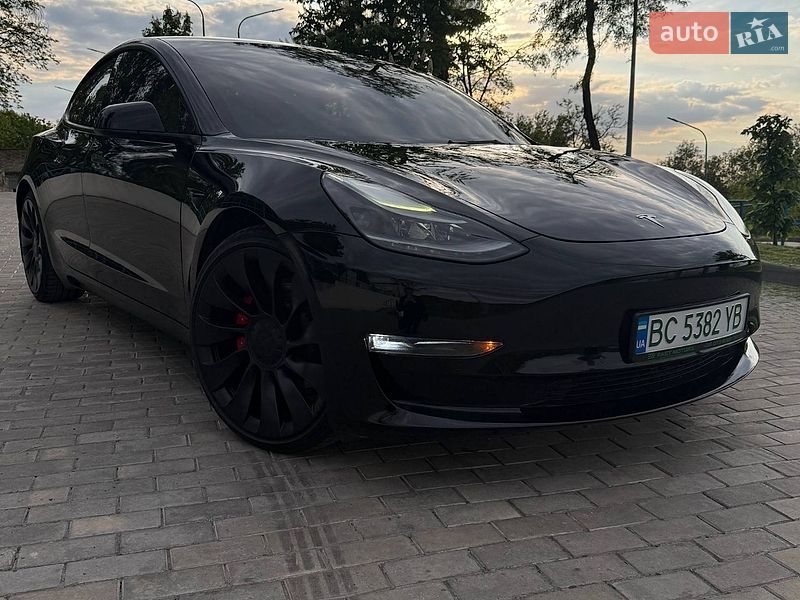 Седан Tesla Model 3 2021 в Запоріжжі
