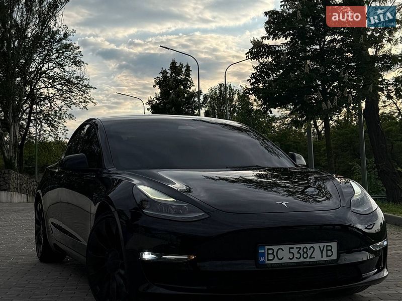 Tesla Model 3 2021