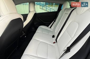 Седан Tesla Model 3 2021 в Запоріжжі