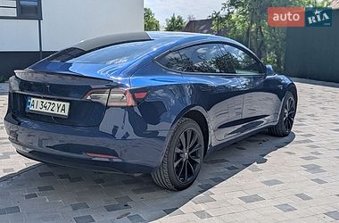 Седан Tesla Model 3 2019 в Корце