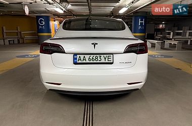 Седан Tesla Model 3 2018 в Киеве