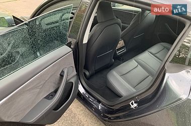 Седан Tesla Model 3 2024 в Києві