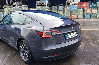Седан Tesla Model 3 2022 в Днепре