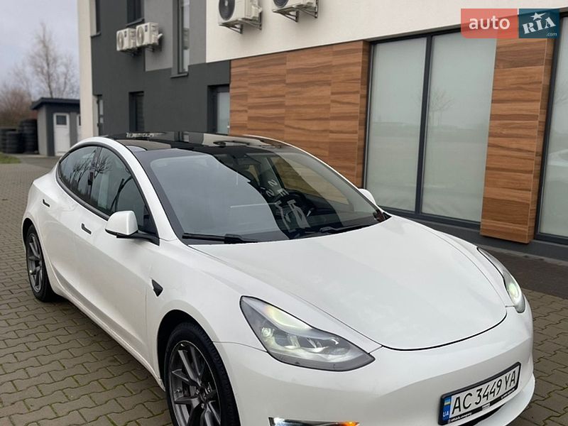 Tesla Model 3 2021