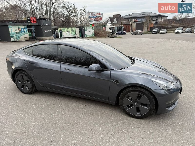 Седан Tesla Model 3 2023 в Дніпрі фото 4 Седан Tesla Model 3 2023 в Дніпрі