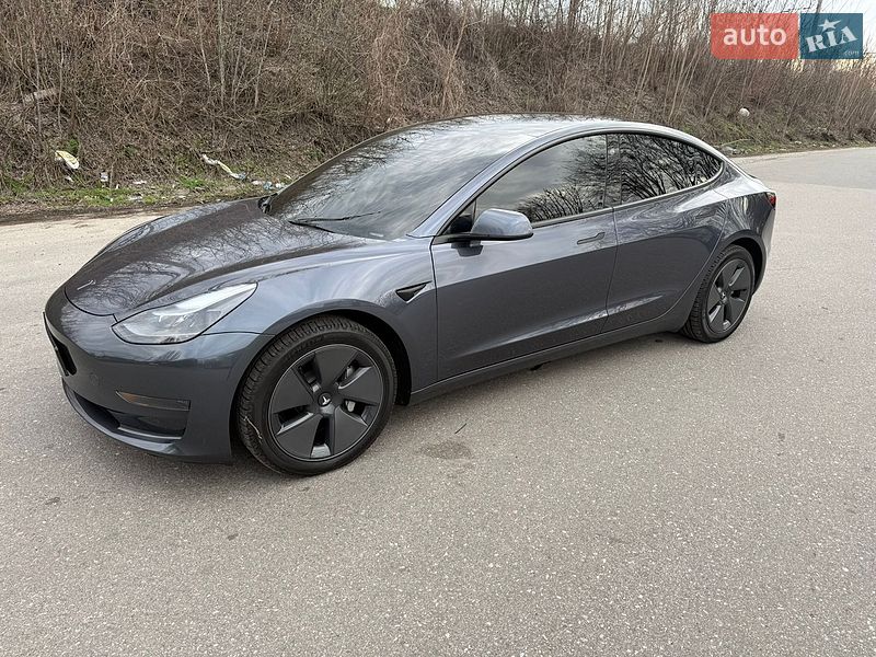 Седан Tesla Model 3 2023 в Днепре