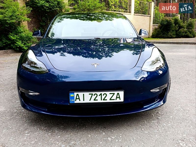 Седан Tesla Model 3 2018 в Киеве