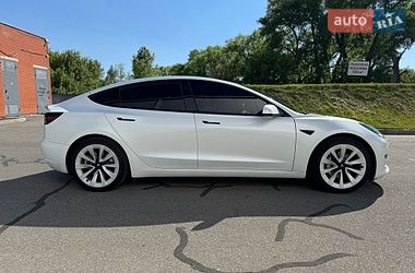 Седан Tesla Model 3 2023 в Києві