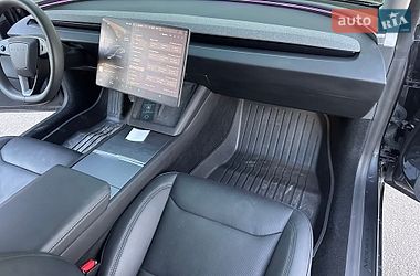 Седан Tesla Model 3 2025 в Києві
