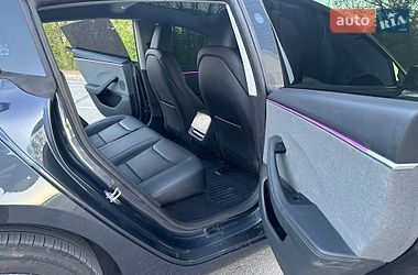 Седан Tesla Model 3 2025 в Києві
