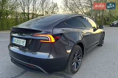 Седан Tesla Model 3 2025 в Києві