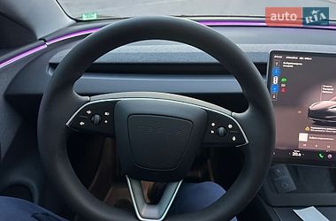 Седан Tesla Model 3 2025 в Києві