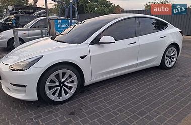Седан Tesla Model 3 2022 в Киеве