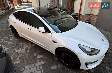Седан Tesla Model 3 2021 в Львові