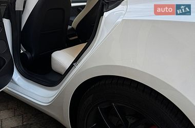 Седан Tesla Model 3 2021 в Львові