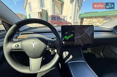 Седан Tesla Model 3 2022 в Львове